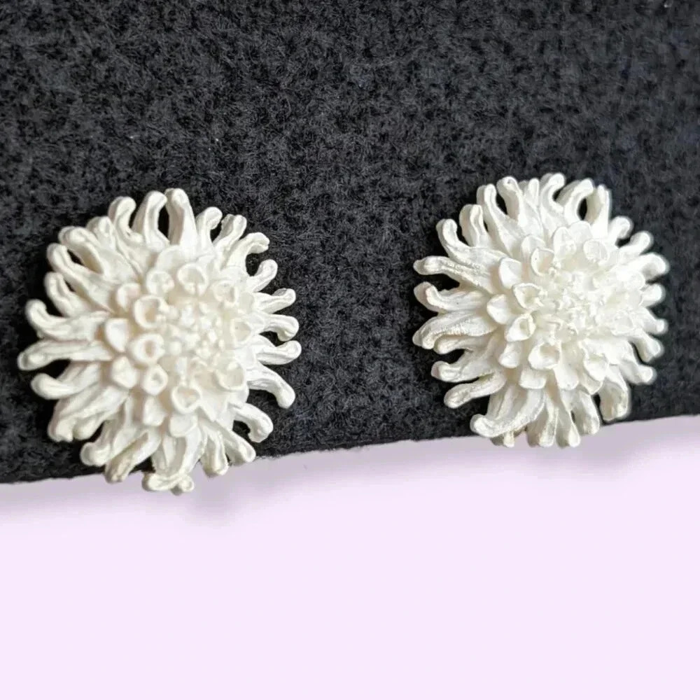 Vintage Celluloid Wedding Cake Floral Earrings